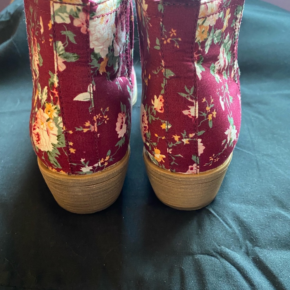 Floral Patterned Ankle Boots in Burgundy - Picture 3 of 5